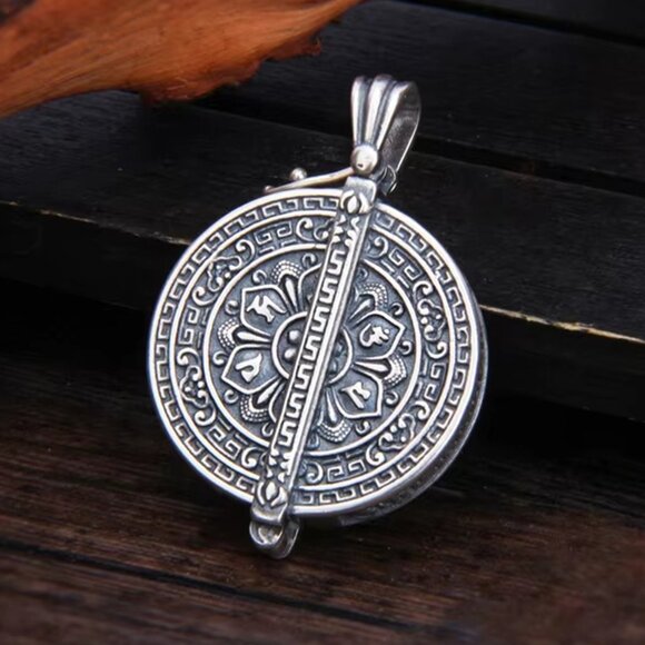 LORD BUDDHA COIN LOCKET PENDANT NECKLACE-Small 1" Silver Plated Amulet 24 inch - Picture 6 of 13